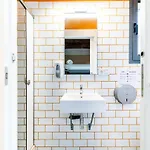 Hostel Carlota Braun *