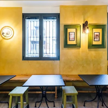 Carlota Braun Hostel